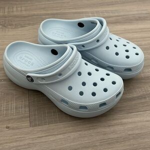 Classic platform clogs